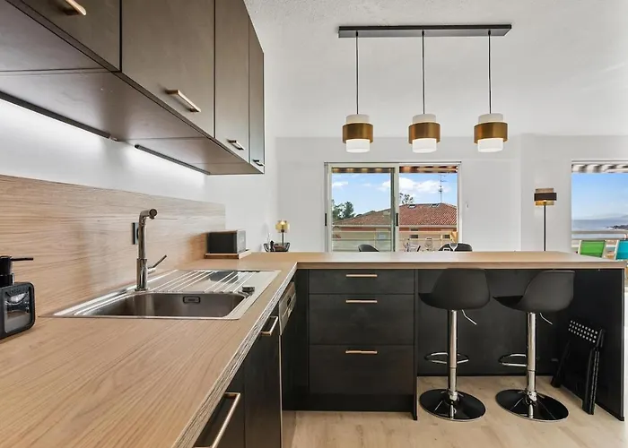 4 Etoiles - Vue - 2 - Parking - Piscine *