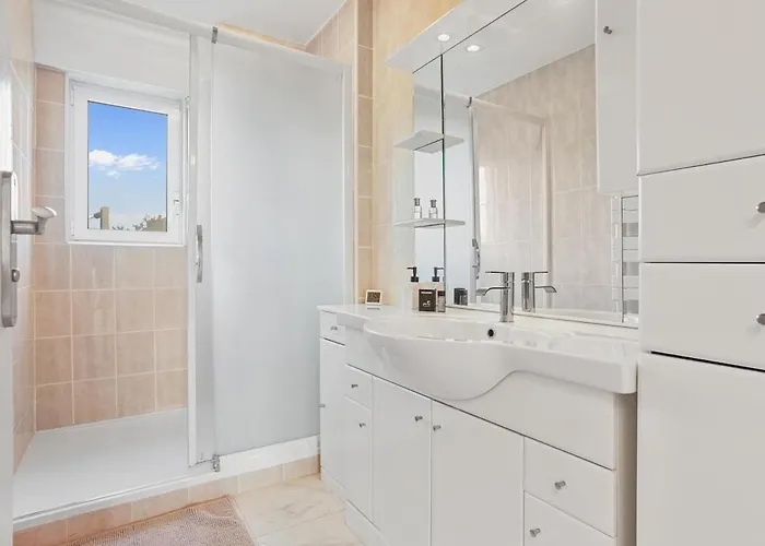 4 Etoiles - Vue - 2 - Parking - Piscine Apartment